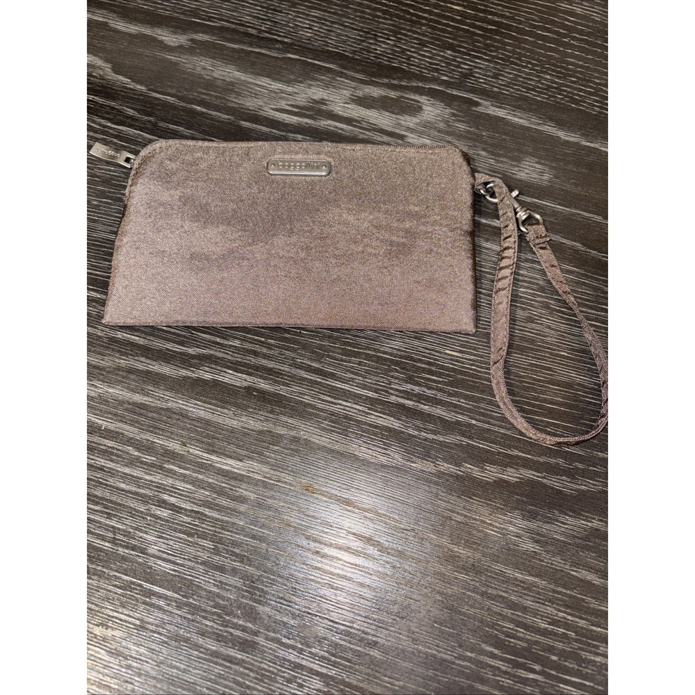 Baggallini RFID Blocking Gray Wristlet Wallet Organization Travel